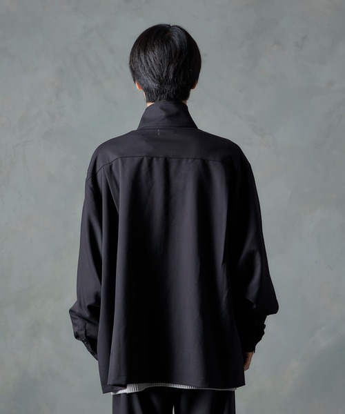 NILWAY（ニルウェイ）の「フラップポケットスタンドカラーシャツブルゾン / カーゴシャツ（シャツ/ブラウス・メンズ・ブラック/カーキ/アイボリー・MEDIUM/LARGE）」の14枚目の写真