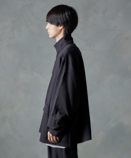 NILWAY（ニルウェイ）の「フラップポケットスタンドカラーシャツブルゾン / カーゴシャツ（シャツ/ブラウス・メンズ・ブラック/カーキ/アイボリー・MEDIUM/LARGE）」の13枚目の写真