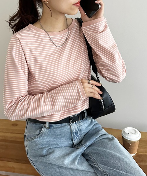 DISCOAT（ディスコート）の「【WEB限定】細ボーダーTシャツ（Tシャツ/カットソー・レディース・ピンク/ホワイト×ブラック/ホワイト×ピンク/ブラック/ライトベージュ/ホワイト系その他/ネイビー/ホワイト系その他2/グレー/ホワイト系その他3/ブラウン・FREE）」の7枚目の写真