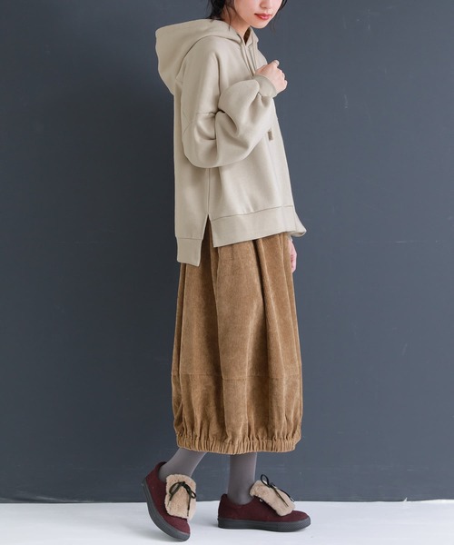 osharewalker（オシャレウォーカー）の「『裏起毛ボリューム袖パーカー』（パーカー・レディース・ボルドー/ダークグレー/グレイッシュベージュ/パープル/ブルーグリーン/ブラック・FREE）」の8枚目の写真