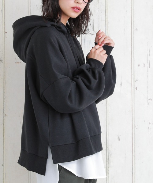 osharewalker（オシャレウォーカー）の「『裏起毛ボリューム袖パーカー』（パーカー・レディース・ボルドー/ダークグレー/グレイッシュベージュ/パープル/ブルーグリーン/ブラック・FREE）」の14枚目の写真