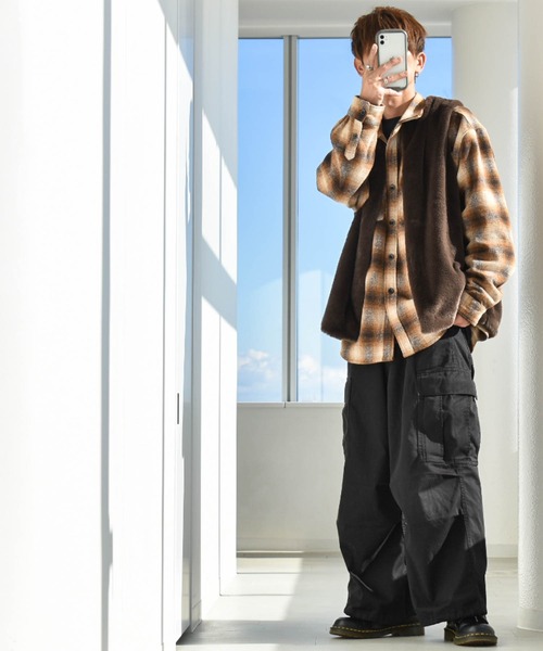 Anytime Songs（エニータイムソングス）の「ボアベスト（ベスト・メンズ・ブラウン/ブラック・X-LARGE/MEDIUM/LARGE）」の11枚目の写真