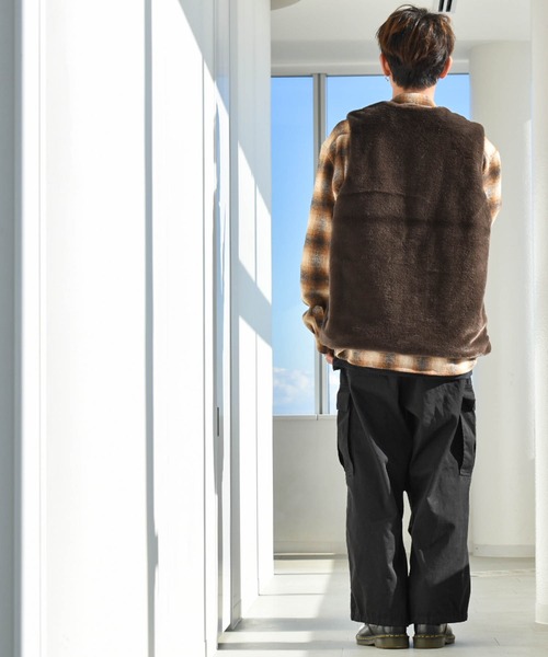 Anytime Songs（エニータイムソングス）の「ボアベスト（ベスト・メンズ・ブラウン/ブラック・X-LARGE/MEDIUM/LARGE）」の13枚目の写真