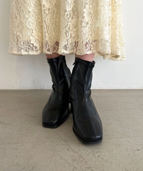 MAJESTIC LEGON（マジェスティックレゴン）の「ストレッチショートブーツ（ブーツ・レディース・ベージュ/ブラック・LARGE/MEDIUM）」の15枚目の写真