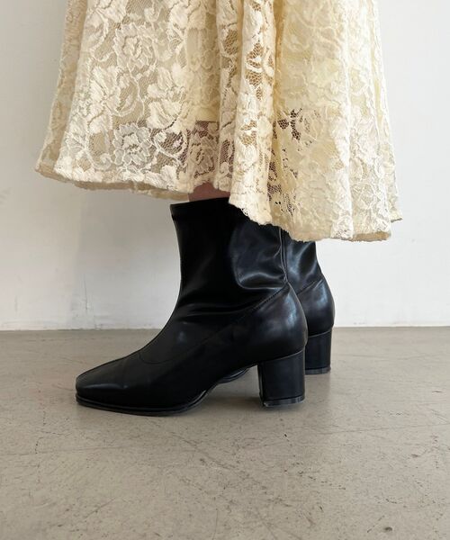 MAJESTIC LEGON（マジェスティックレゴン）の「ストレッチショートブーツ（ブーツ・レディース・ベージュ/ブラック・LARGE/MEDIUM）」の16枚目の写真