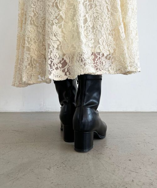 MAJESTIC LEGON（マジェスティックレゴン）の「ストレッチショートブーツ（ブーツ・レディース・ベージュ/ブラック・LARGE/MEDIUM）」の18枚目の写真