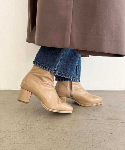 MAJESTIC LEGON（マジェスティックレゴン）の「ストレッチショートブーツ（ブーツ・レディース・ベージュ/ブラック・LARGE/MEDIUM）」の21枚目の写真