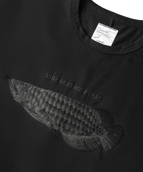 SHAREEF(シャリーフ)の「"AROWANA" S/S BIG-T(Tシャツ/カットソー・メンズ・ホワイト/ブラック/パープル・1/2/3)」の6枚目の写真