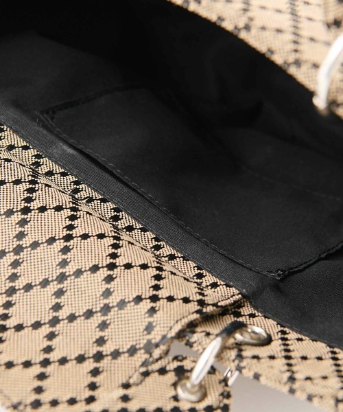 Seemi. byNICECLAUP( シーミーバイナイスクラップ)の「【Seemi】Seemiショルダー付きミニトート(ショルダーバッグ・レディース・ブラック/アイボリー/ベージュ・FREE)」の11枚目の写真