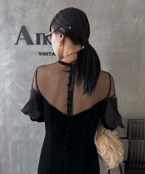 Ameri（アメリ）の「UND VELOUR OFF SHOULDER DRESS（ワンピース