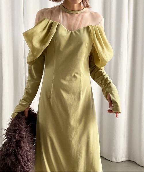 Ameri（アメリ）の「UND VELOUR OFF SHOULDER DRESS（ワンピース