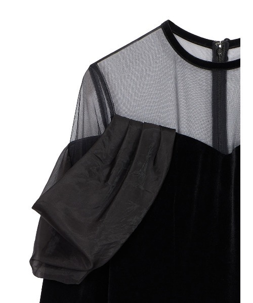 Ameri（アメリ）の「UND VELOUR OFF SHOULDER DRESS（ワンピース