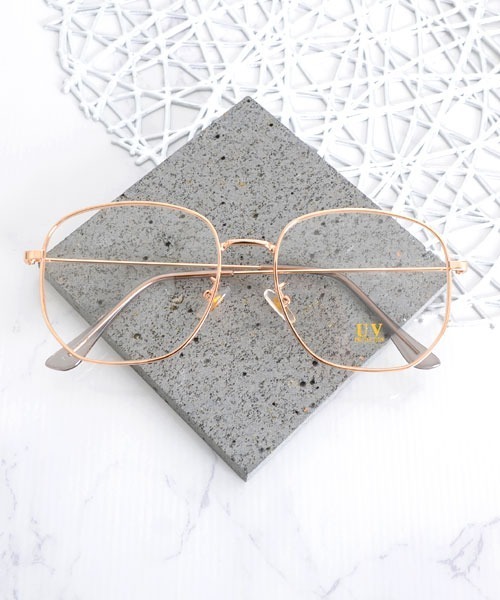 VIBGYOR（ヴィブジョー）の「【urge select】メタル ビッグフレーム サングラス/伊達メガネ【ボストン/UVカット】（メガネ・レディース・シルバー/ゴールド系/ゴールド・FREE）」の3枚目の写真