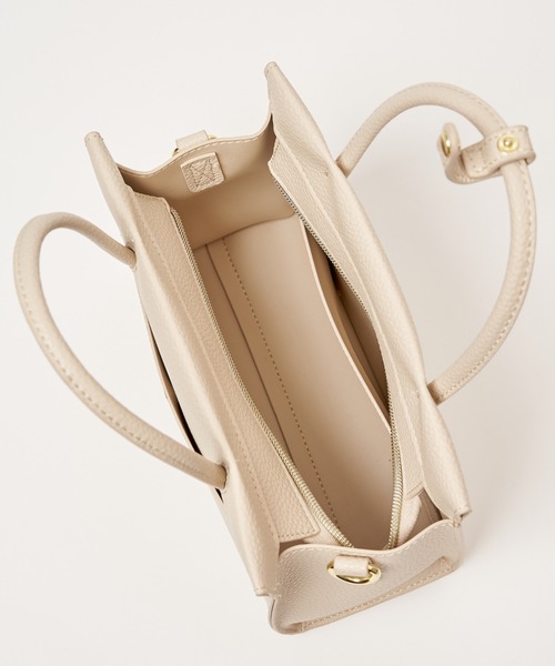 ikka（イッカ）の「らく軽2WAYミニトートショルダーバッグ（ショルダーバッグ・レディース・ベージュ/イエロー/グリーン/オフホワイト/ブラック・FREE）」の10枚目の写真