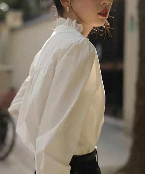 urge:(アージコロン )の「【URGE:】フリル付き ノーカラー 長袖 白シャツ(シャツ/ブラウス・レディース・ホワイト・X-LARGE/MEDIUM/SMALL/LARGE)」の4枚目の写真