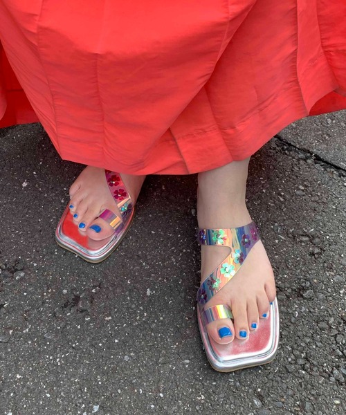 Casselini（キャセリーニ）の「Casselini(キャセリーニ)フラワーモチーフサンダル（サンダル・レディース・ブラック/ホワイト/シルバー・23.5cm/24.5cm/23cm/24cm）」の16枚目の写真