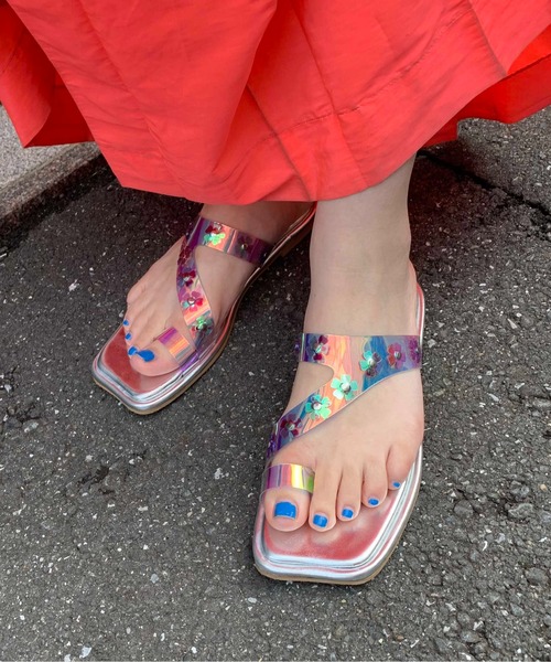 Casselini（キャセリーニ）の「Casselini(キャセリーニ)フラワーモチーフサンダル（サンダル・レディース・ブラック/ホワイト/シルバー・23.5cm/24.5cm/23cm/24cm）」の15枚目の写真