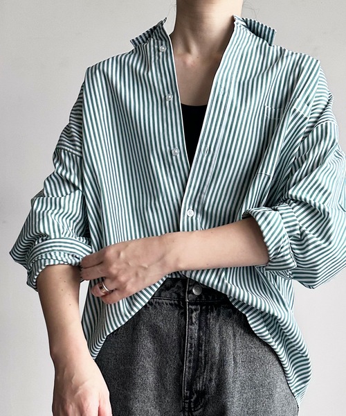 COMMON WARE（コモンウェアー）の「COMMONWARE:ビッグサイズ レギュラーカラー シャツ L/S（シャツ/ブラウス・レディース・グリーン系/サックスブルー系/ブラック×ホワイト/グリーン/ホワイト/イエロー/ラベンダー/サックスブルー/ブラック/ホワイト×ブルー/グレイッシュベージュ・L/XL/M）」の7枚目の写真