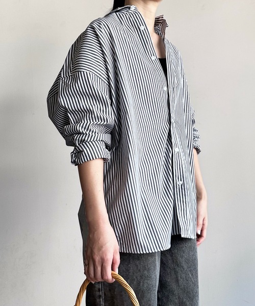 COMMON WARE（コモンウェアー）の「COMMONWARE:ビッグサイズ レギュラーカラー シャツ L/S（シャツ/ブラウス・レディース・グリーン系/サックスブルー系/ブラック×ホワイト/グリーン/ホワイト/イエロー/ラベンダー/サックスブルー/ブラック/ホワイト×ブルー/グレイッシュベージュ・L/XL/M）」の5枚目の写真