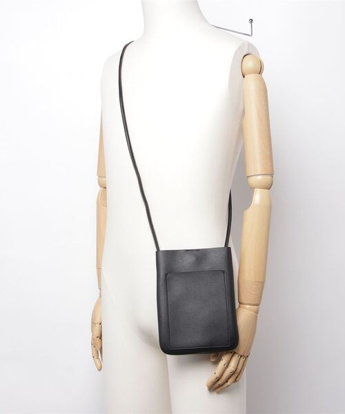 ANGIE(アンジー)の「スクエアミニショルダーバッグ(ショルダーバッグ・レディース・イエロー/ブラック/グレー/ベージュ・FREE)」の21枚目の写真