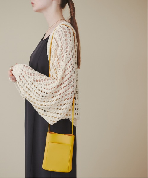 ANGIE(アンジー)の「スクエアミニショルダーバッグ(ショルダーバッグ・レディース・イエロー/ブラック/グレー/ベージュ・FREE)」の4枚目の写真