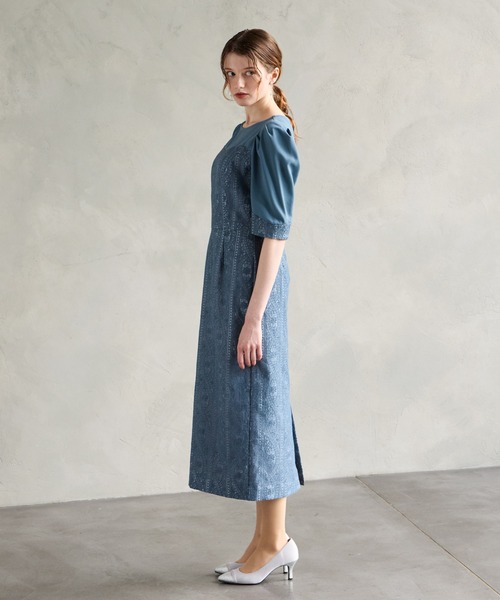 AIMER(エメ)の「アラベスク調刺繍タイトライン袖付きパーティードレス(ドレス・レディース・モカ/ダルブルー系/チャコールグレー・MEDIUM/LARGE/SMALL)」の21枚目の写真