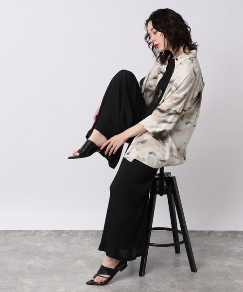 JEANASIS（ジーナシス）の「アシメトングフラットサンダル/198264（サンダル・レディース・ブラック/シルバー・MEDIUM/LARGE）」の14枚目の写真