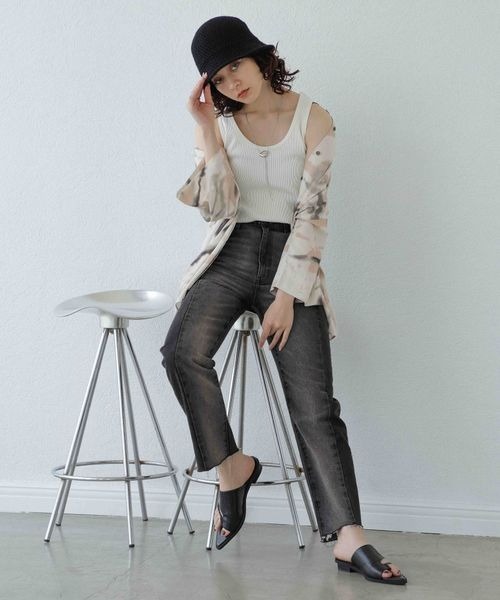 JEANASIS（ジーナシス）の「アシメトングフラットサンダル/198264（サンダル・レディース・ブラック/シルバー・MEDIUM/LARGE）」の18枚目の写真