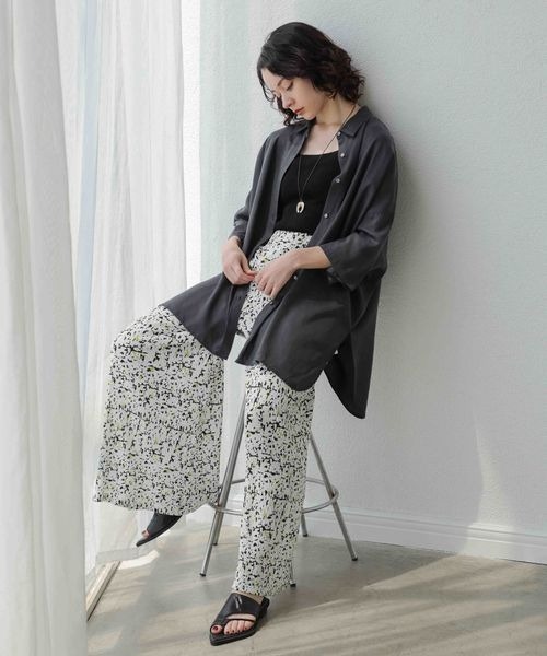 JEANASIS（ジーナシス）の「アシメトングフラットサンダル/198264（サンダル・レディース・ブラック/シルバー・MEDIUM/LARGE）」の20枚目の写真