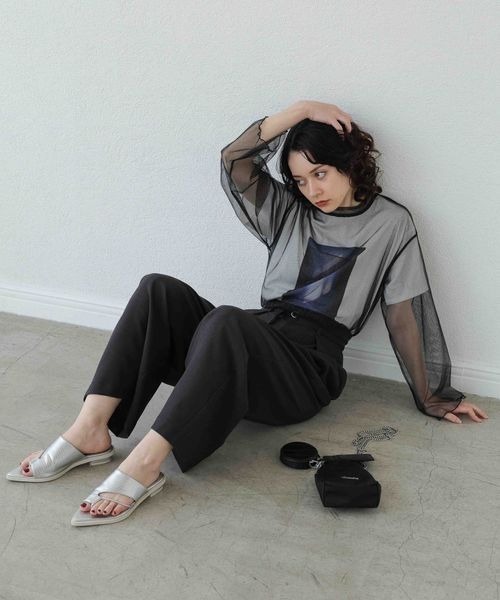 JEANASIS（ジーナシス）の「アシメトングフラットサンダル/198264（サンダル・レディース・ブラック/シルバー・MEDIUM/LARGE）」の21枚目の写真