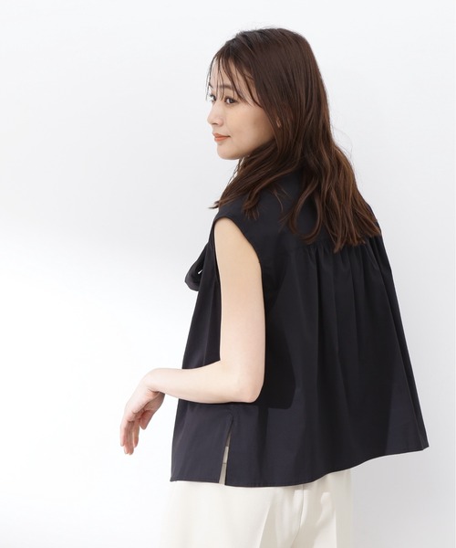 N.(N. Natural Beauty Basic)(エヌエヌナチュラルビューティーベーシック)の「◆ビッグボウタイノースリーブブラウス(シャツ/ブラウス・レディース・ブラック/ブルー/オフホワイト/ドット・MEDIUM)」の14枚目の写真