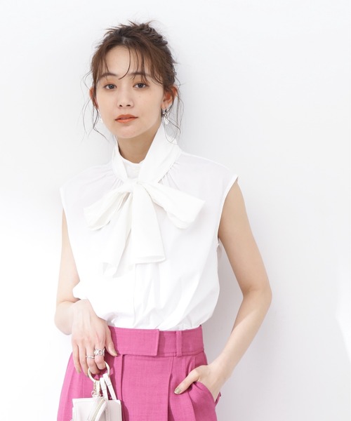 N.(N. Natural Beauty Basic)(エヌエヌナチュラルビューティーベーシック)の「◆ビッグボウタイノースリーブブラウス(シャツ/ブラウス・レディース・ブラック/ブルー/オフホワイト/ドット・MEDIUM)」の22枚目の写真