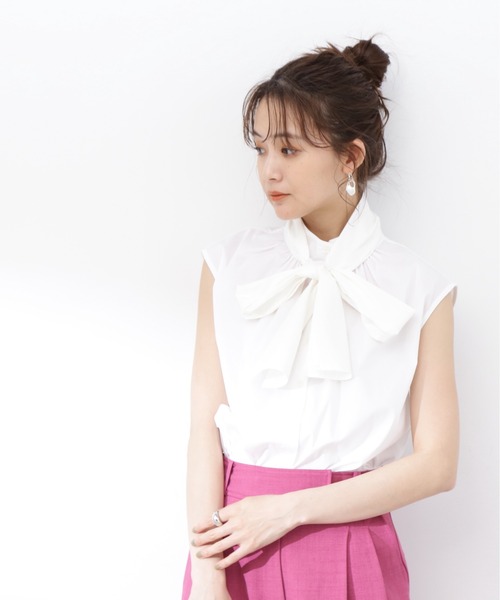 N.(N. Natural Beauty Basic)(エヌエヌナチュラルビューティーベーシック)の「◆ビッグボウタイノースリーブブラウス(シャツ/ブラウス・レディース・ブラック/ブルー/オフホワイト/ドット・MEDIUM)」の13枚目の写真