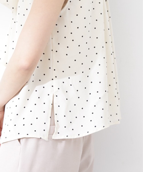 N.(N. Natural Beauty Basic)(エヌエヌナチュラルビューティーベーシック)の「◆ビッグボウタイノースリーブブラウス(シャツ/ブラウス・レディース・ブラック/ブルー/オフホワイト/ドット・MEDIUM)」の8枚目の写真