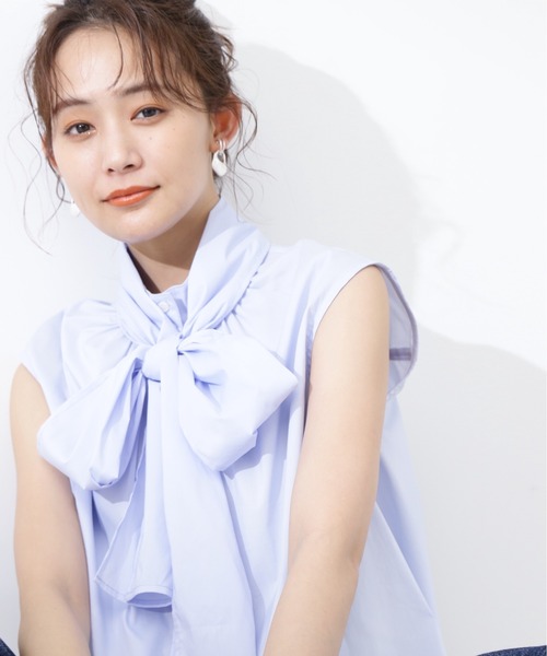 N.(N. Natural Beauty Basic)(エヌエヌナチュラルビューティーベーシック)の「◆ビッグボウタイノースリーブブラウス(シャツ/ブラウス・レディース・ブラック/ブルー/オフホワイト/ドット・MEDIUM)」の11枚目の写真