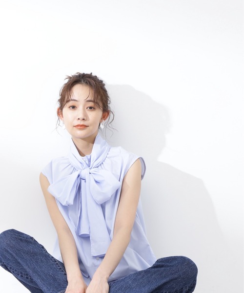 N.(N. Natural Beauty Basic)(エヌエヌナチュラルビューティーベーシック)の「◆ビッグボウタイノースリーブブラウス(シャツ/ブラウス・レディース・ブラック/ブルー/オフホワイト/ドット・MEDIUM)」の15枚目の写真