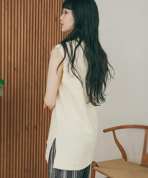 FORK&SPOON（フォークアンドスプーン）の「FORK&SPOON　キーネックチュニック（チュニック・レディース・ブラック/カーキ/アイボリー・1）」の4枚目の写真