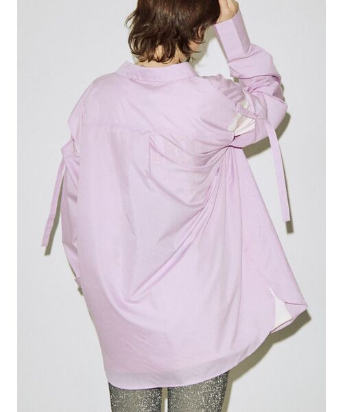 jouetie（ジュエティ）の「スリットスリーブルーズシャツ（シャツ/ブラウス・レディース・ブルー/オフホワイト/ピンク/イエロー・MEDIUM）」の7枚目の写真