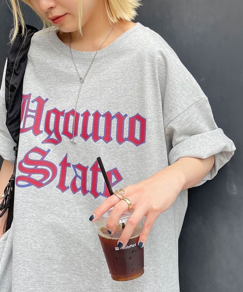 CIAOPANIC(チャオパニック)の「Old English ロゴT(Tシャツ/カットソー・レディース・ベージュ/ホワイト/ブラック/グレー・FREE)」の1枚目の写真