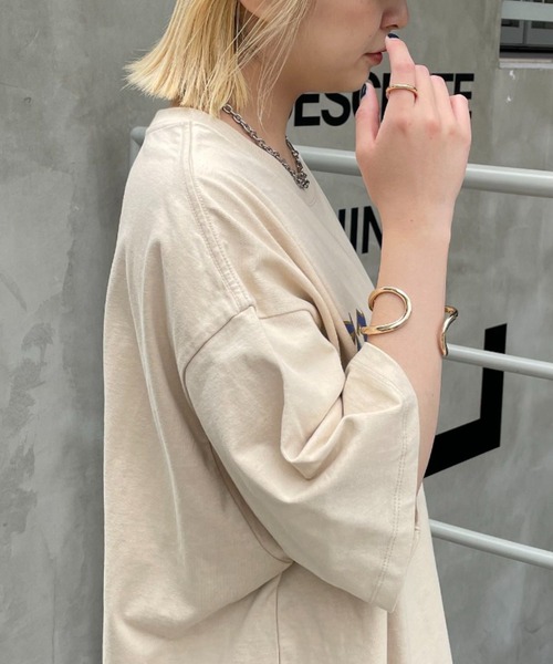 CIAOPANIC(チャオパニック)の「Old English ロゴT(Tシャツ/カットソー・レディース・ベージュ/ホワイト/ブラック/グレー・FREE)」の21枚目の写真