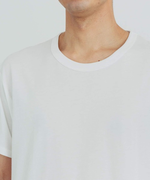 URBAN RESEARCH（アーバンリサーチ）の「『UR TECH』クルーネックTシャツ（Tシャツ/カットソー・メンズ・チャコールグレー/ブラック/ホワイト・MEDIUM/LARGE）」の4枚目の写真