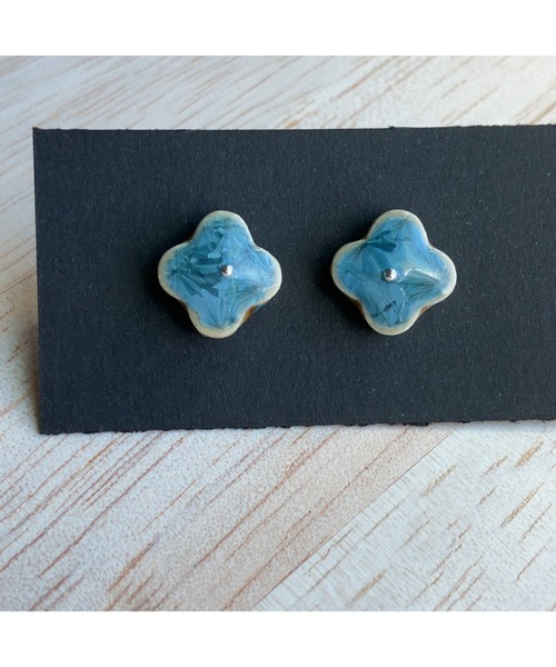 tone(トーン)の「【BLACKA】タイルピアス(MA)(ピアス(両耳用)・レディース・グレイッシュベージュ/モカ/ブラウン/レッド/ネイビー/イエロー/ホワイト/その他/ブルー/ピンク/スカイブルー/グレー系その他/イエロー系その他/グリーン系その他/パープル/マスタード/キャメル/グリーン/アクア/オフホワイト/グレー/ブラック/クリーム/カーキ/ブルー系その他/オレンジ/その他2・FREE)」の16枚目の写真