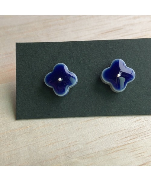 tone(トーン)の「【BLACKA】タイルピアス(MA)(ピアス(両耳用)・レディース・グレイッシュベージュ/モカ/ブラウン/レッド/ネイビー/イエロー/ホワイト/その他/ブルー/ピンク/スカイブルー/グレー系その他/イエロー系その他/グリーン系その他/パープル/マスタード/キャメル/グリーン/アクア/オフホワイト/グレー/ブラック/クリーム/カーキ/ブルー系その他/オレンジ/その他2・FREE)」の14枚目の写真