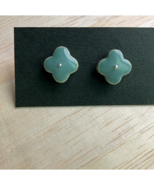 tone(トーン)の「【BLACKA】タイルピアス(MA)(ピアス(両耳用)・レディース・グレイッシュベージュ/モカ/ブラウン/レッド/ネイビー/イエロー/ホワイト/その他/ブルー/ピンク/スカイブルー/グレー系その他/イエロー系その他/グリーン系その他/パープル/マスタード/キャメル/グリーン/アクア/オフホワイト/グレー/ブラック/クリーム/カーキ/ブルー系その他/オレンジ/その他2・FREE)」の17枚目の写真