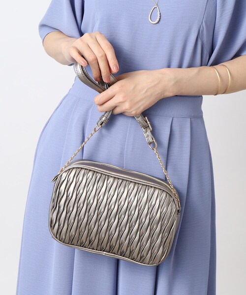 grove（グローブ）の「◆立体感のあるデザインのスクエア型のショルダーバッグ（ショルダーバッグ・レディース・アイボリー/ブラック/ブルー/ライトグレー/ガンメタ・00）」の5枚目の写真