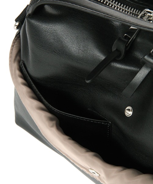 BAYFLOW(ベイフロー)の「7ポケットフェイクレザーボストン(ボストンバッグ・レディース・アイボリー/ブラック/ベージュ/オレンジ・FREE)」の7枚目の写真