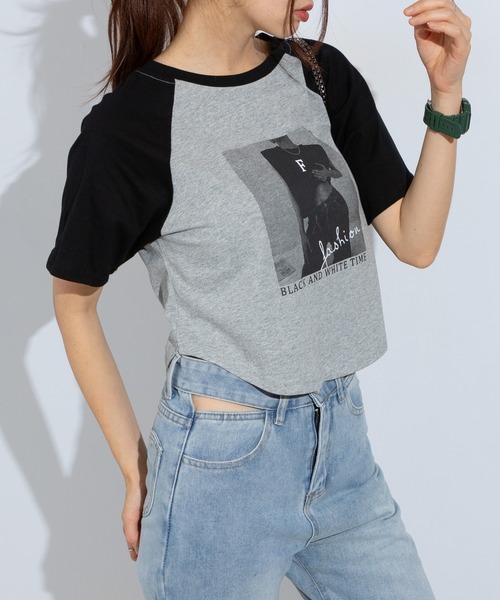 pumpkin port（パンプキンポート）の「転写 クロップド 半袖Tシャツ（Tシャツ/カットソー・レディース・グレー/ホワイト・MEDIUM）」の2枚目の写真