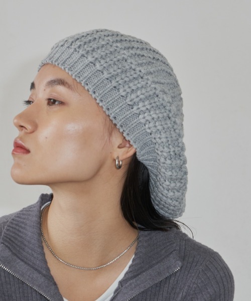 Auntie Rosa Holiday(アンティローザホリデー)の「片畔ニットベレー帽(ハンチング/ベレー帽・レディース・ブラック/グレー・FREE)」の12枚目の写真