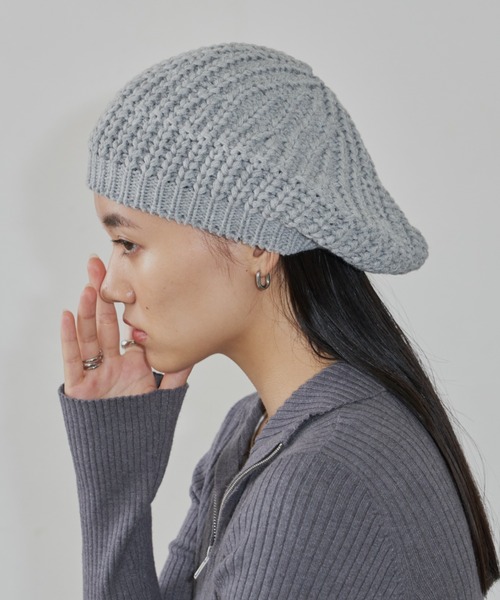 Auntie Rosa Holiday(アンティローザホリデー)の「片畔ニットベレー帽(ハンチング/ベレー帽・レディース・ブラック/グレー・FREE)」の10枚目の写真