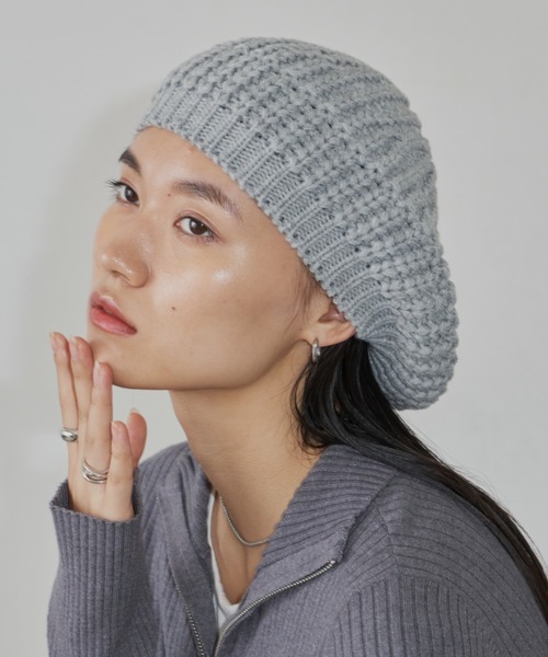 Auntie Rosa Holiday(アンティローザホリデー)の「片畔ニットベレー帽(ハンチング/ベレー帽・レディース・ブラック/グレー・FREE)」の11枚目の写真